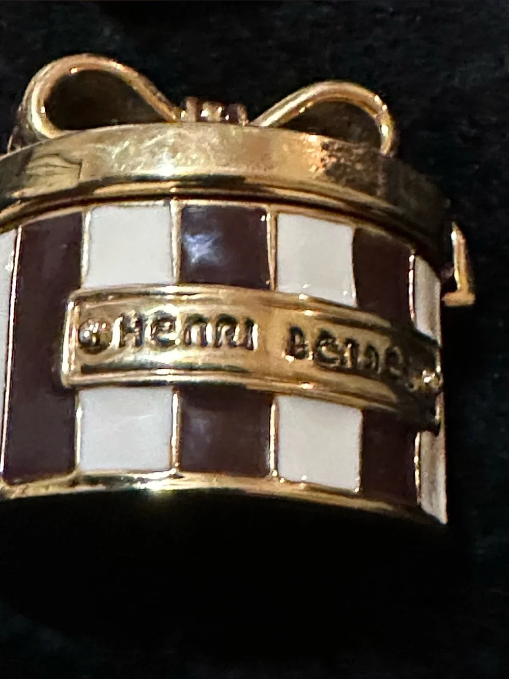 HENRI BENDEL original Striped Gift Box Keychain Brown & White Enamel Collectable